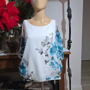 White House Black Market Floral Print Women's Top - Blue and Gray.  XS